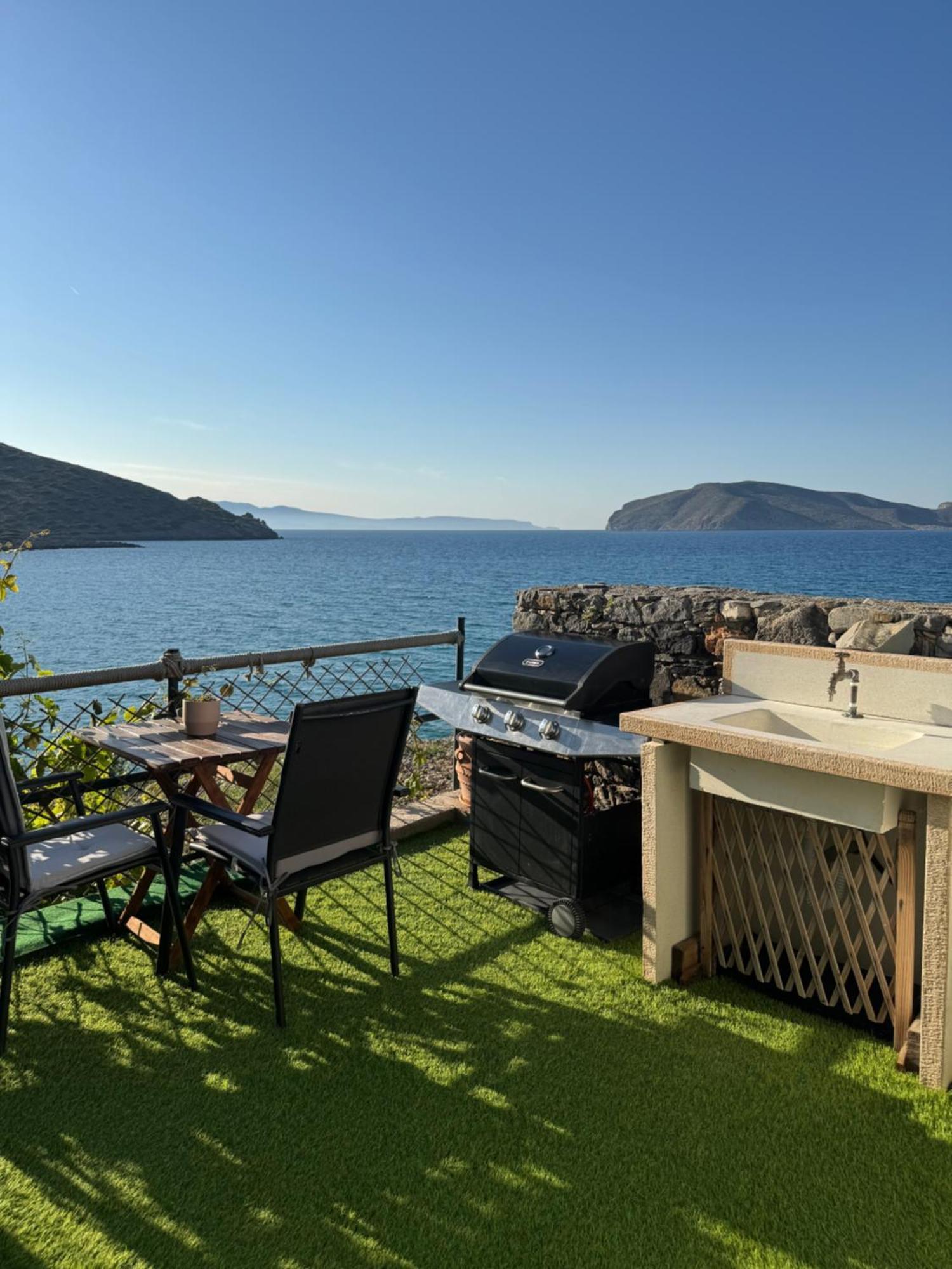 Tholos Alexandra'S Beachfront House Kavoúsion Buitenkant foto